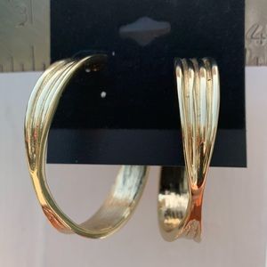 Vintage gold-toned hoops earrings